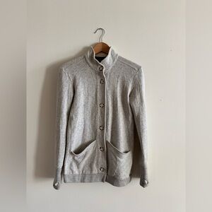 Mountain Hardware Cozy Light Gray Button-Up Cardigan with Thumb Holes